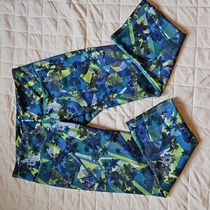HEAD size small capri leggings